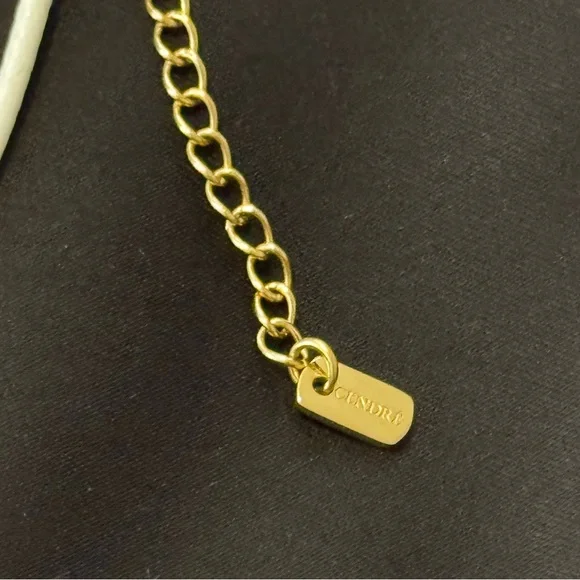 Cendre Co Australian Jewelry Belle Heart Pendant White Necklace - Picture 11 of 11